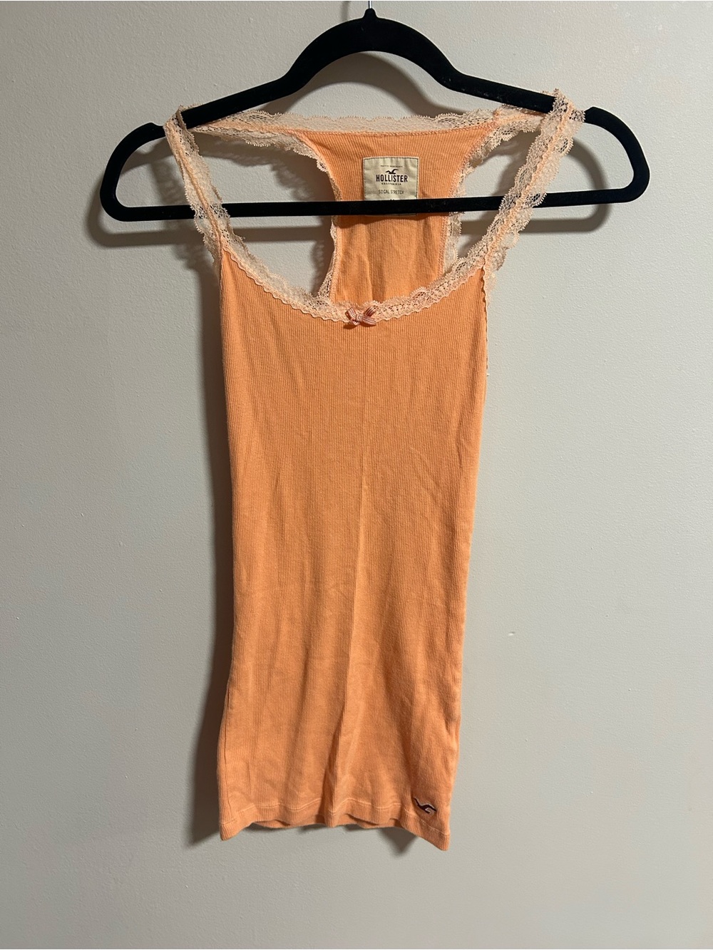 Hollister Peach Lace-Trim Racerback Camisole